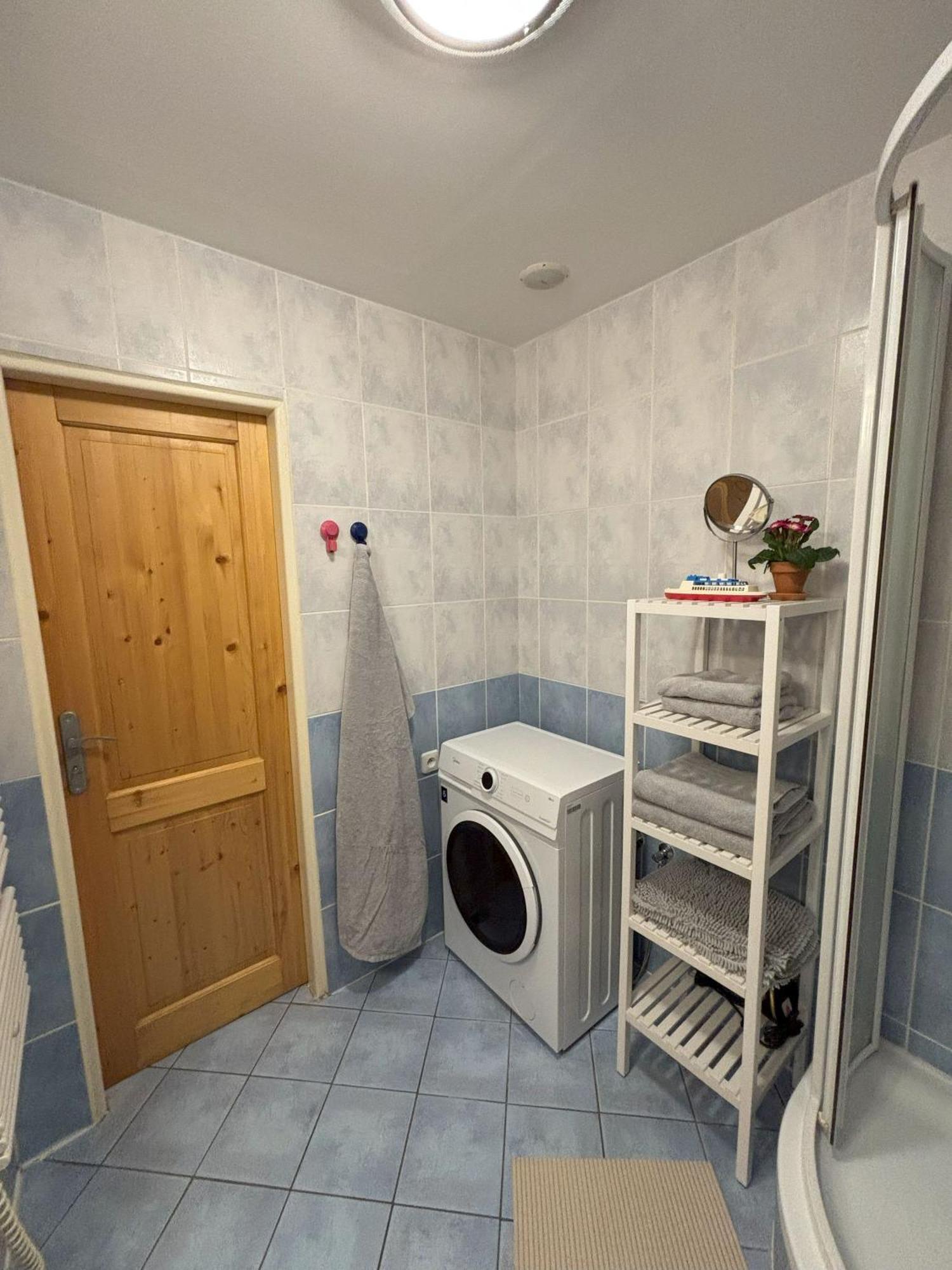 Vintage Brussels Style On 4 Apartment